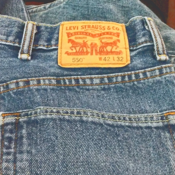 42 x 32 Levi Strauss 550 Denim Jean Pant Faded Straight Leg Classic 5 Pocket - Picture 8 of 16